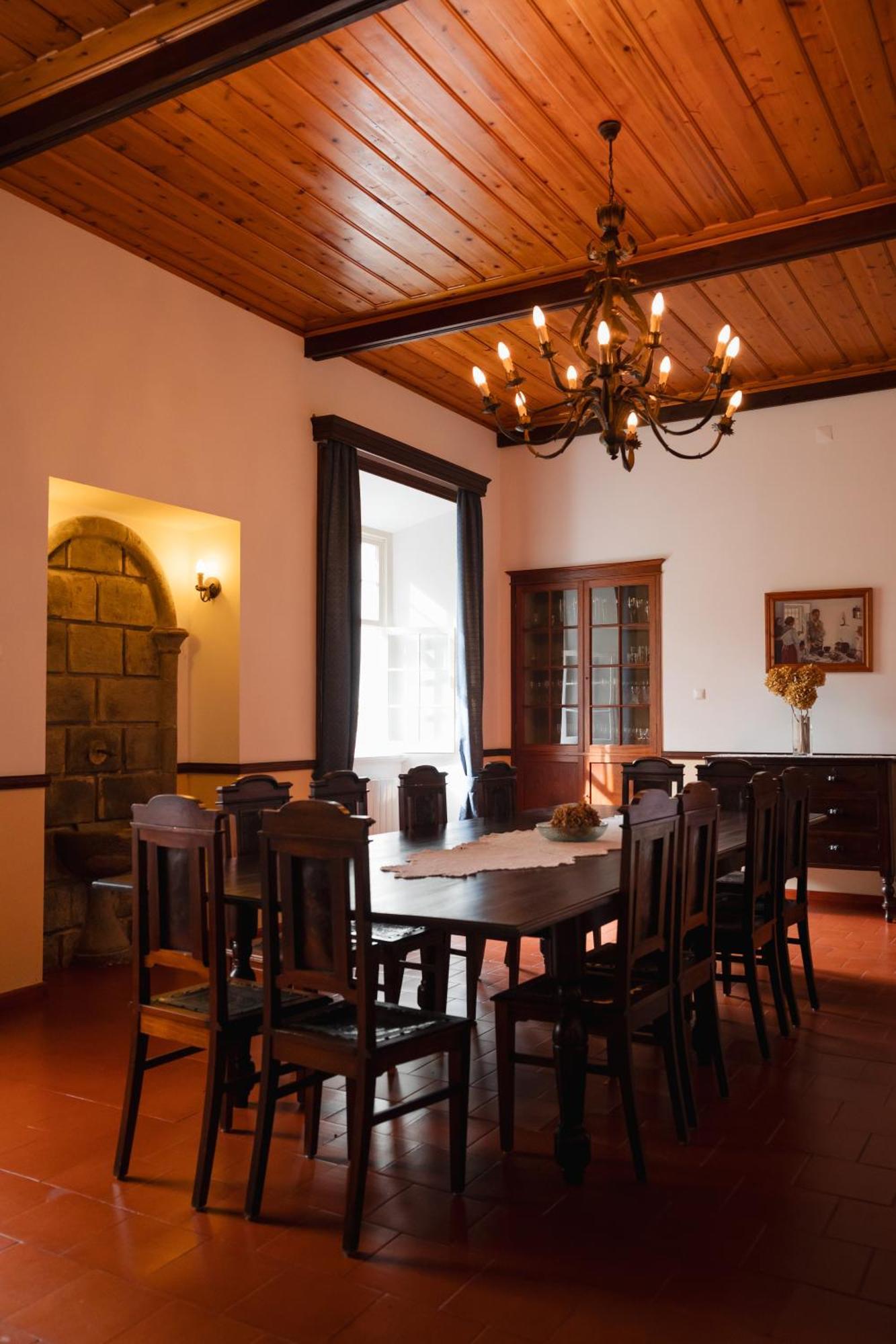 Solar De Lalem Bed & Breakfast Maia  ภายนอก รูปภาพ