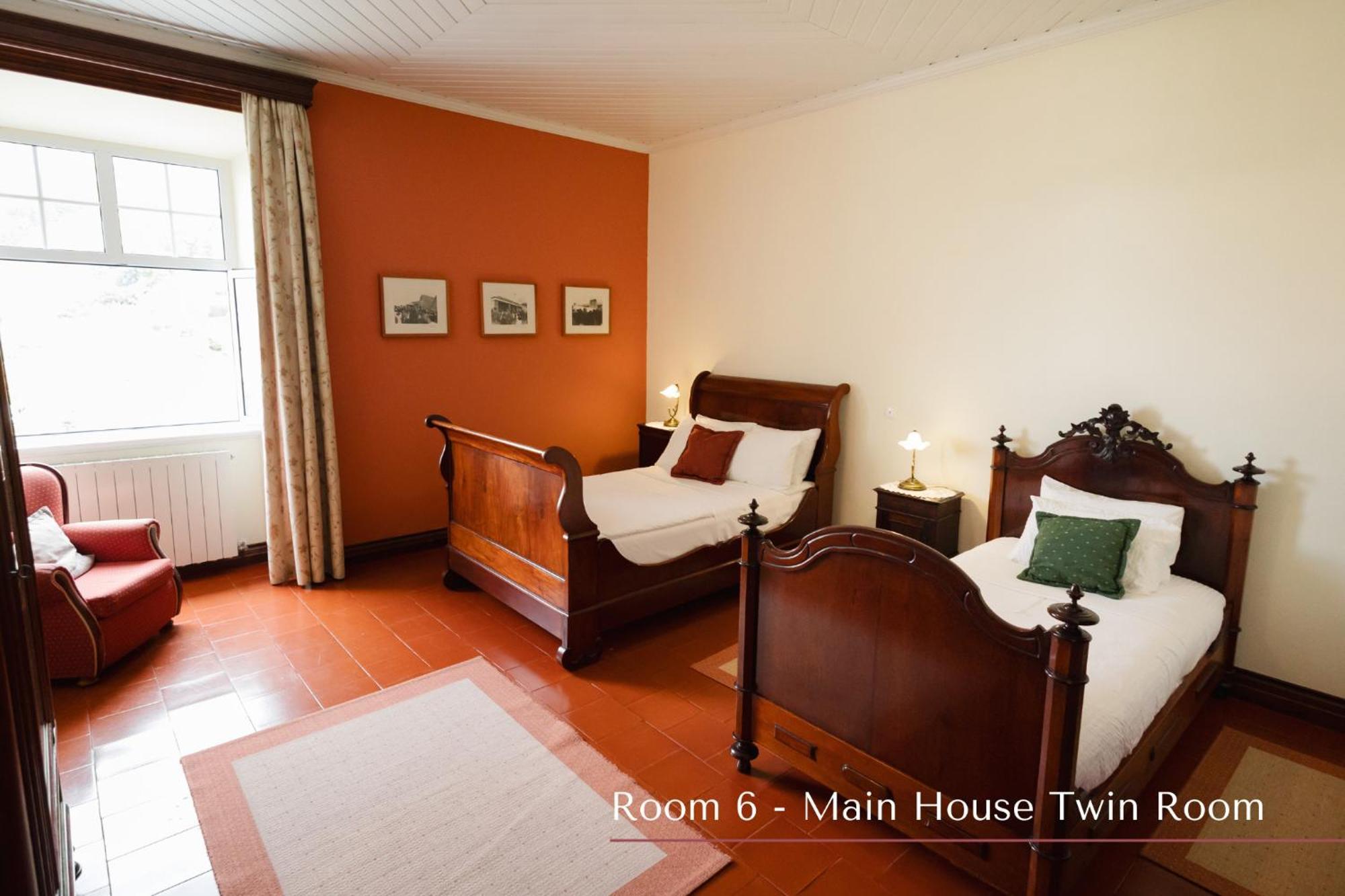Solar De Lalem Bed & Breakfast Maia  ภายนอก รูปภาพ