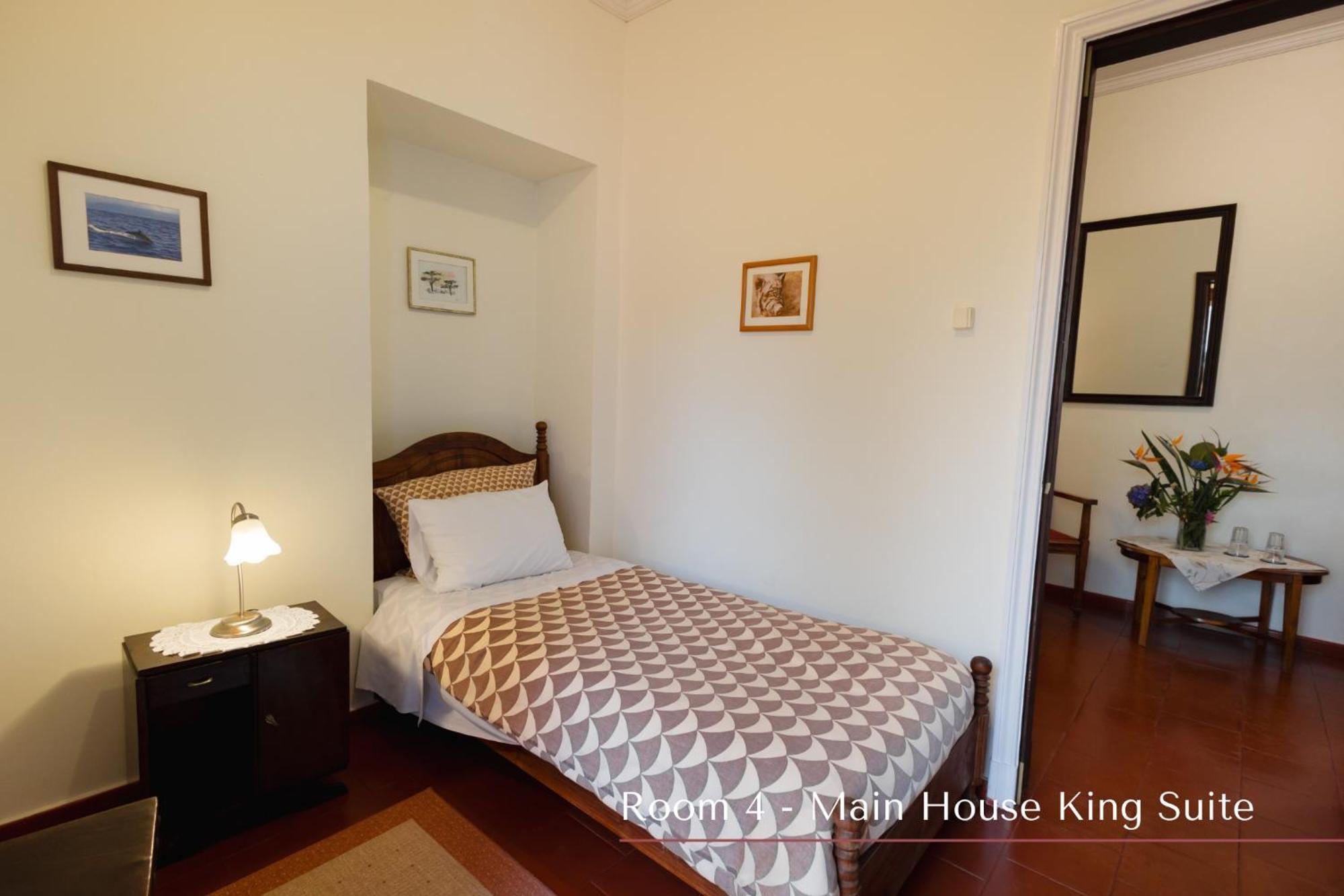Solar De Lalem Bed & Breakfast Maia  ภายนอก รูปภาพ