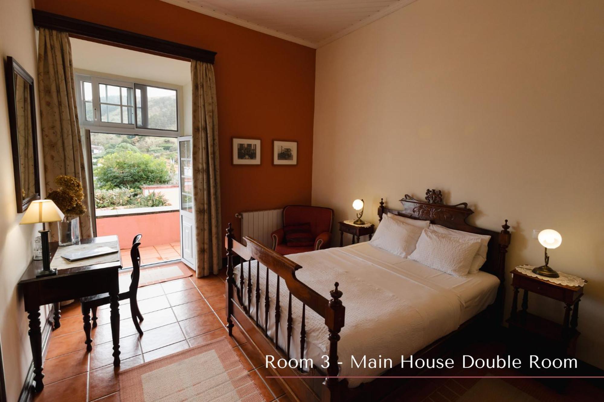 Solar De Lalem Bed & Breakfast Maia  ภายนอก รูปภาพ