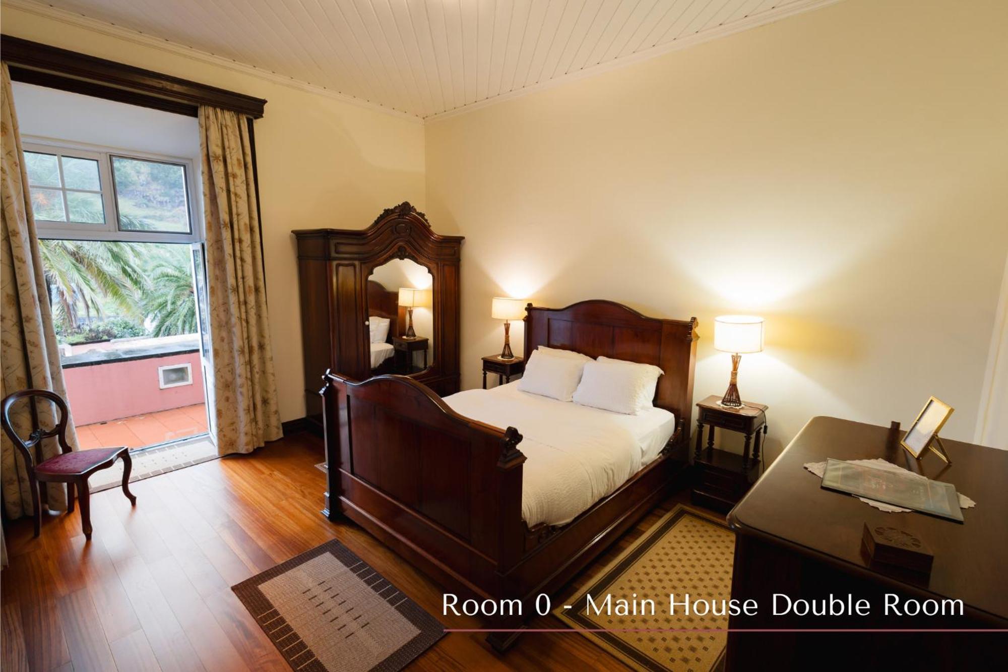 Solar De Lalem Bed & Breakfast Maia  ภายนอก รูปภาพ